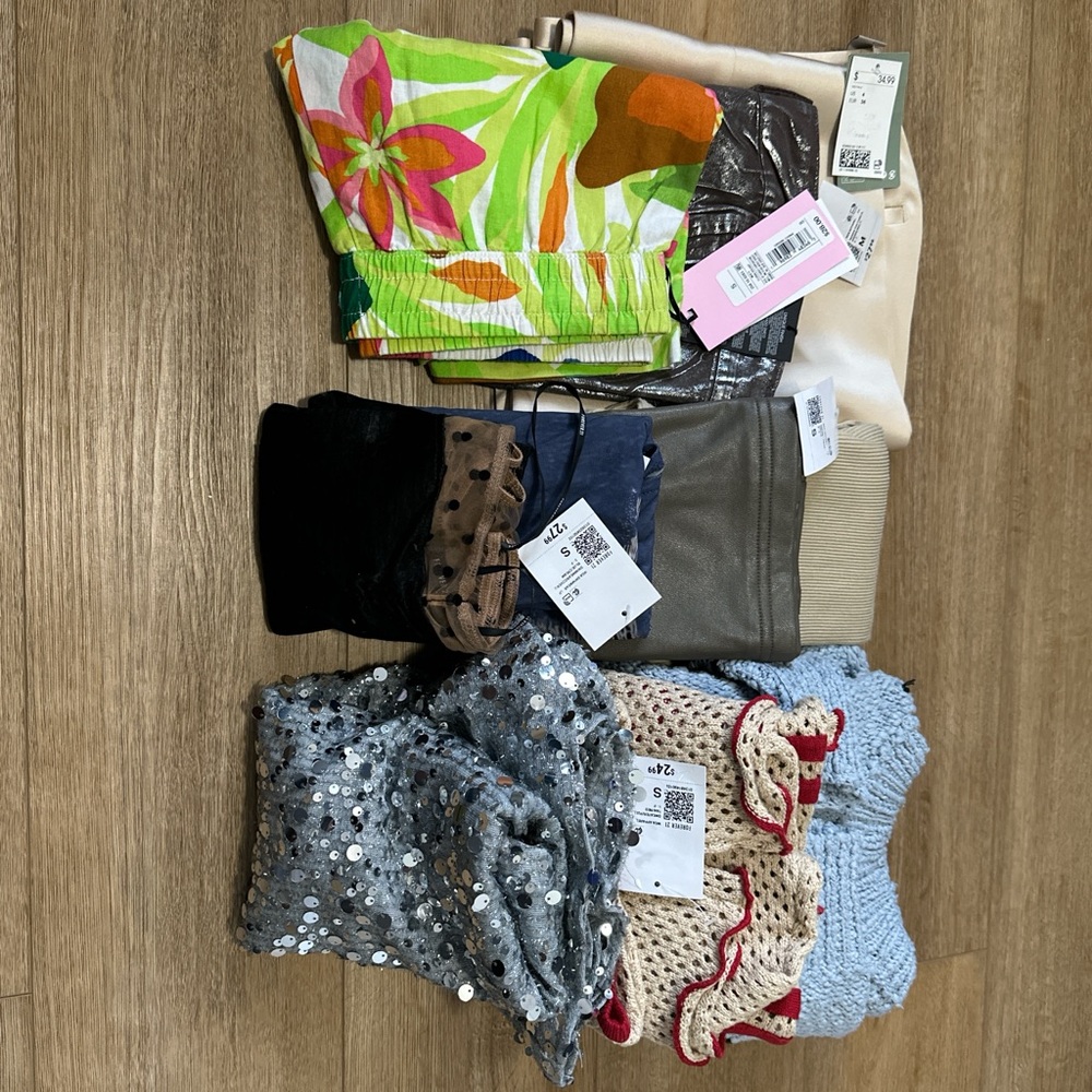 NWT Forever 21 Ten (10) Piece Mixed Clothing Bundle | Size: S/M